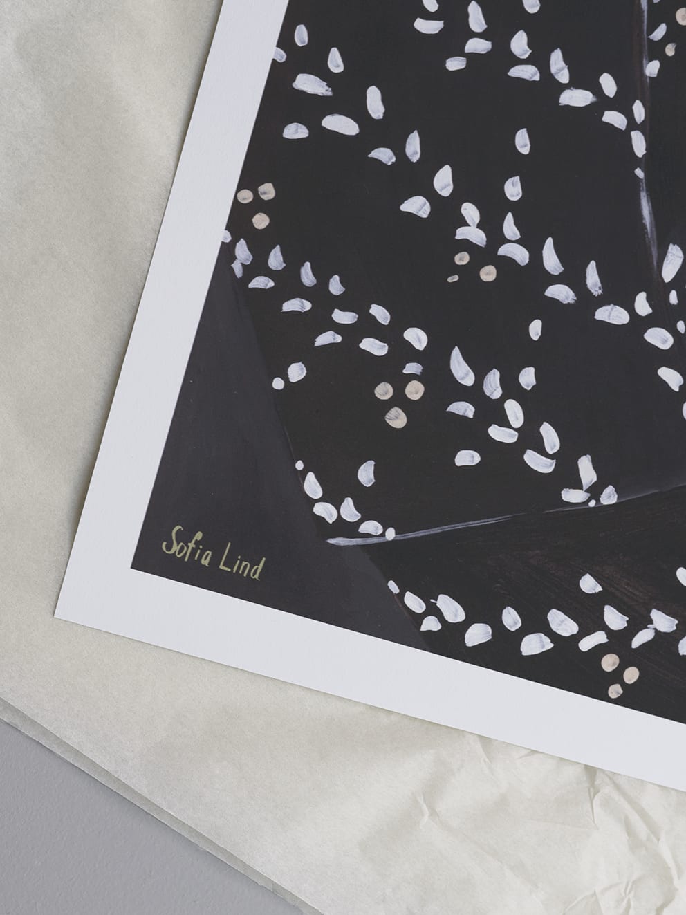 Sofia_Lind_Mirror_Mirror_Close_Up_Low_Res