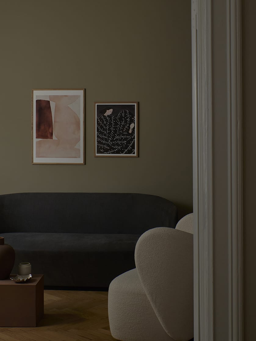 Sofia_Lind_Mirror_Mirror_Lifestyle2_Low_Res