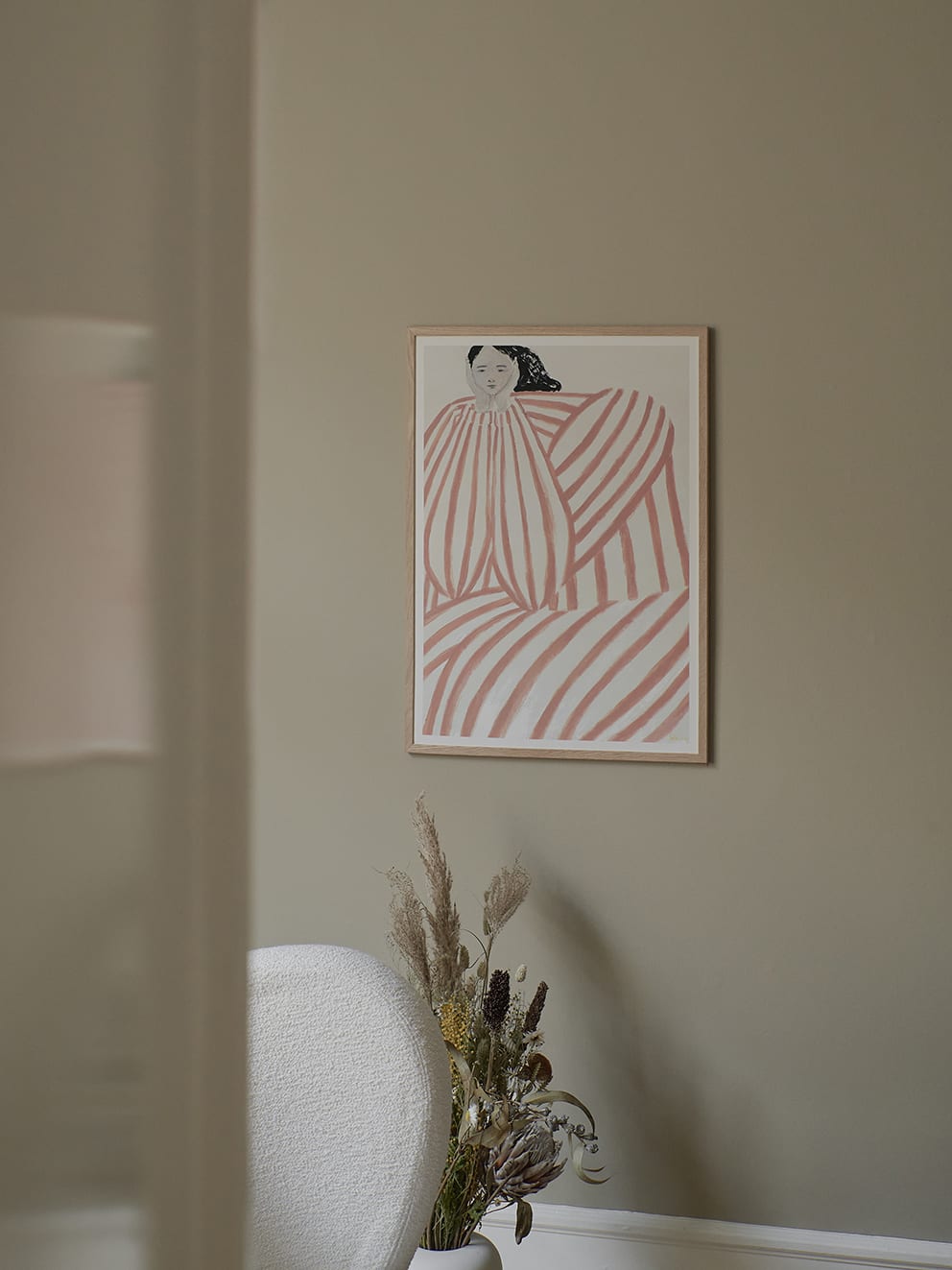 Sofia_Lind_Still_Waiting_Lifestyle2_Low_Res