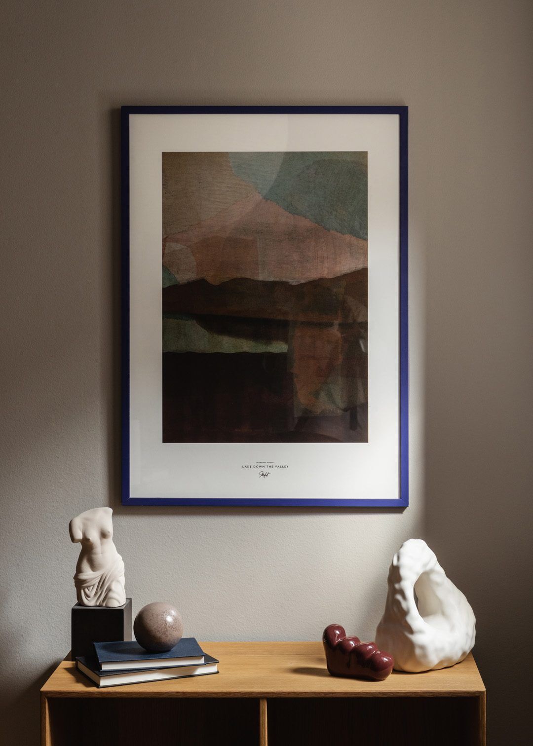 Johannes_Geppert_Lake_Down_Lifestyle_Close_Up_Low_Res