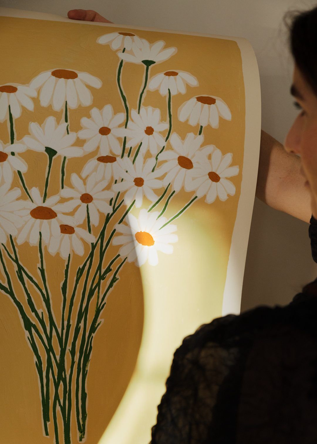 Carla_Llanos_Daisies_Closeup_Low_Res