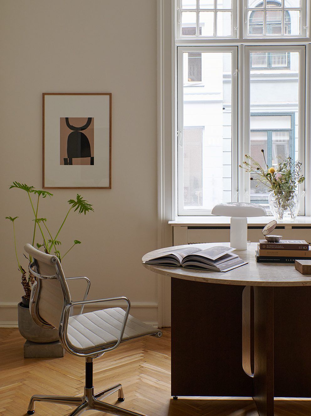 Anastasia_Krasilnikova_Black_Toro_Lifestyle_Low_Res