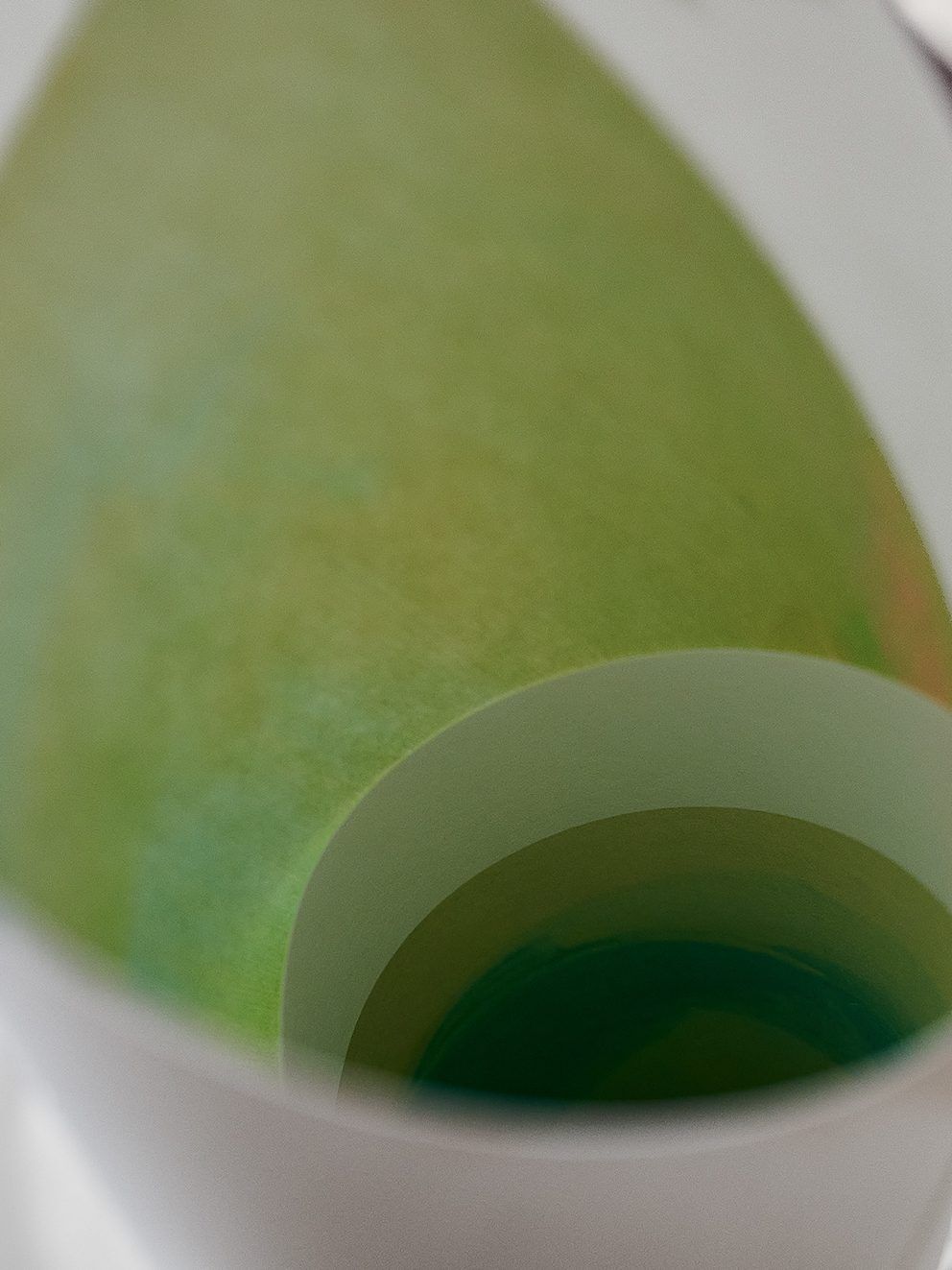 Sara_Stribant_Carre_Close_Up_Low_Res