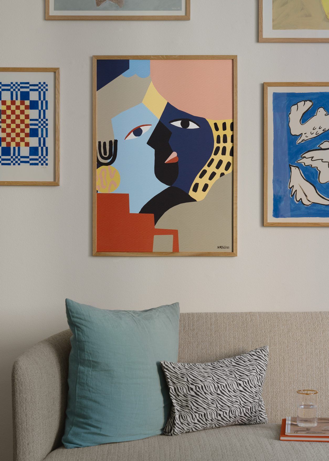 Madi_The_Kiss_Lifestyle_Low_Res