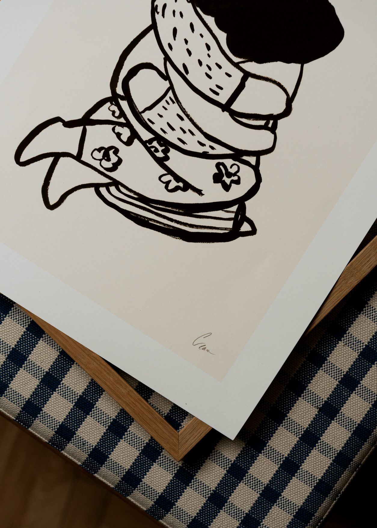 Clara_Schicketanz_Embrace_Close_Up_Low_Res