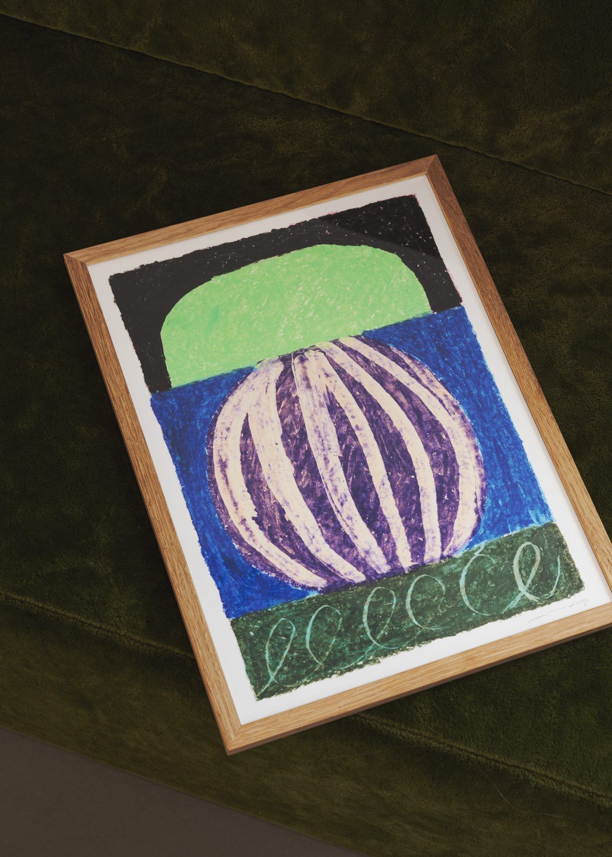 Suzanne_Lustig_Glow_in_the_Dark_Lifestyle_Low_Res